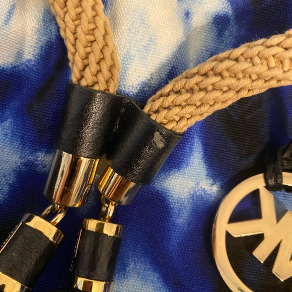 Michael Kors Marina Large Tie Dye Drawstring Bucket Tote - Picture 5 of 8